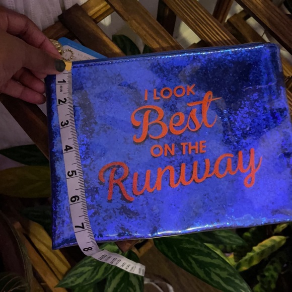 Flight 001 Glitter Travel Pouch-I Look Best on the Run… - Picture 6 of 7